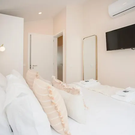 Daire Guestready - Soho Urban Retreat *